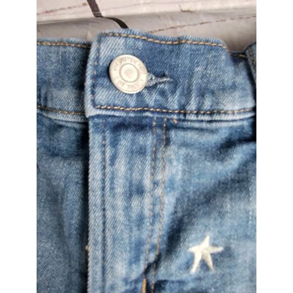 Gap Women's 5 " Embroidered Star Print Denim Shorts Medium Indigo 27 - Picture 3 of 9